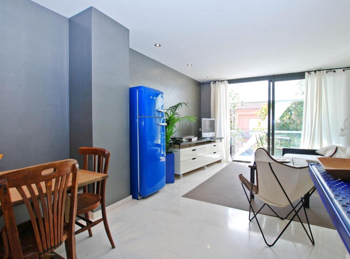 Blue Fridge Apartmen - Blue Fridge Apartmen - Ideal For Couples, Near Beach And Well Connected Vilassar De Mar Buitenkant foto