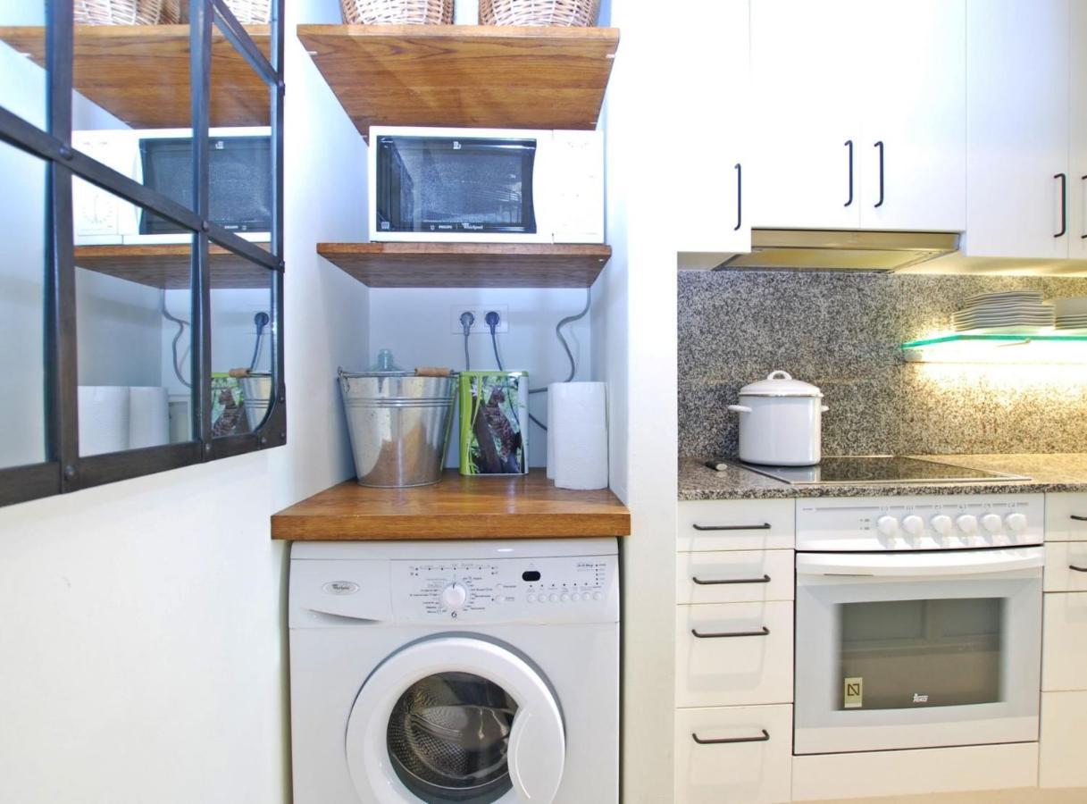 Blue Fridge Apartmen - Blue Fridge Apartmen - Ideal For Couples, Near Beach And Well Connected Appartement Vilassar De Mar Buitenkant foto
