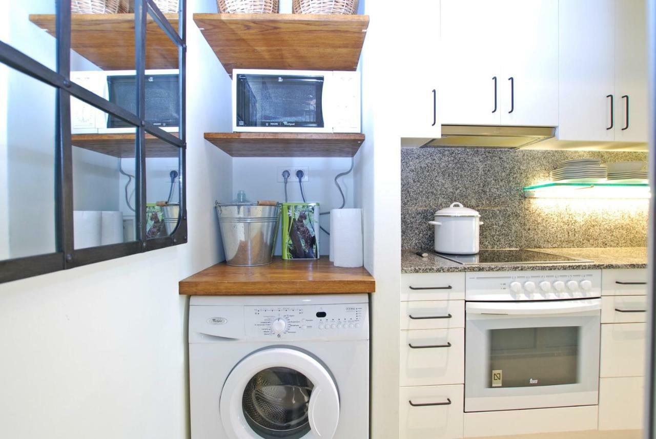 Blue Fridge Apartmen - Blue Fridge Apartmen - Ideal For Couples, Near Beach And Well Connected Appartement Vilassar De Mar Buitenkant foto