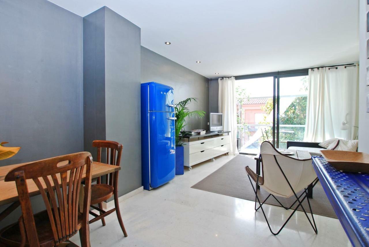 Blue Fridge Apartmen - Blue Fridge Apartmen - Ideal For Couples, Near Beach And Well Connected Appartement Vilassar De Mar Buitenkant foto